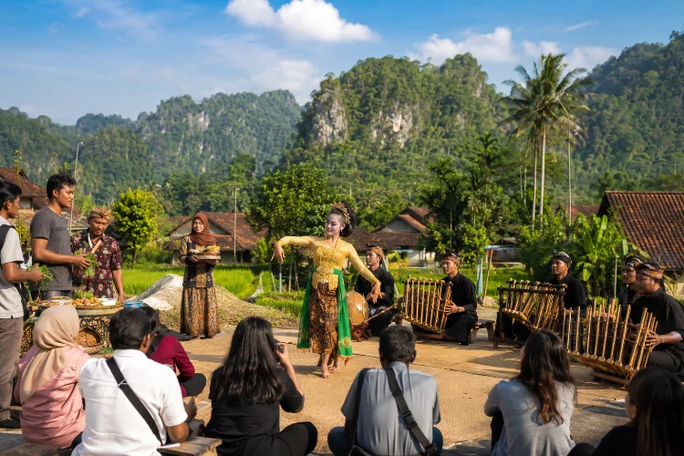 Wisata Budaya di Desa Selasari Pangandaran